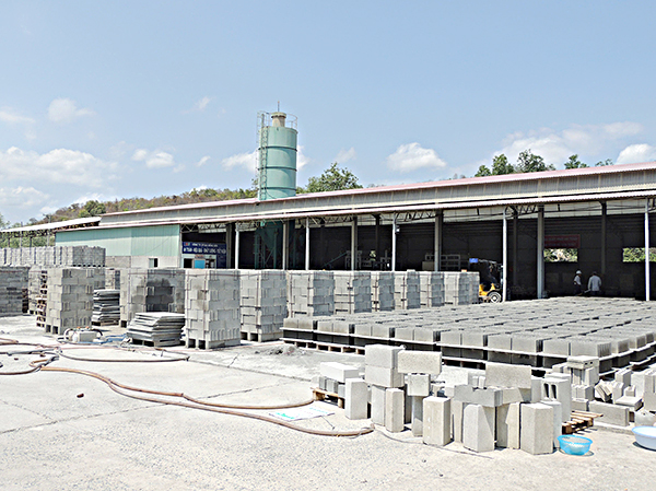 NHÀ MÁY GẠCH KHÔNG NUNG ĐẠI HỒNG SƠN